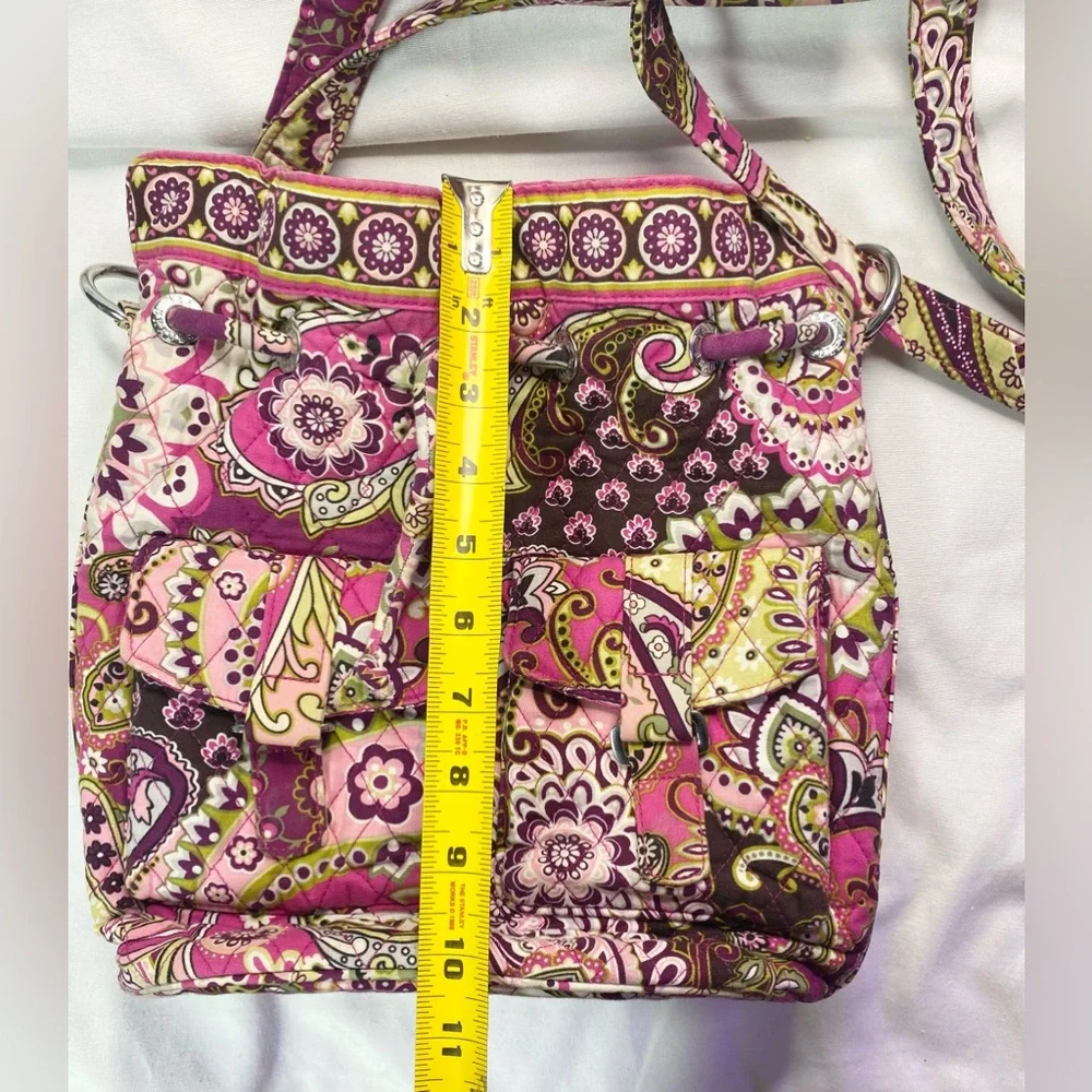 Vera Bradley shoulder bag with pockets and drawstrings